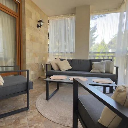 Summer Mood, Forest Feeling In Appartement